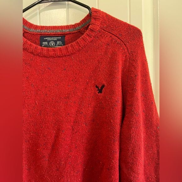 American Eagle Men’s Red Sweater - Picture 3 of 9